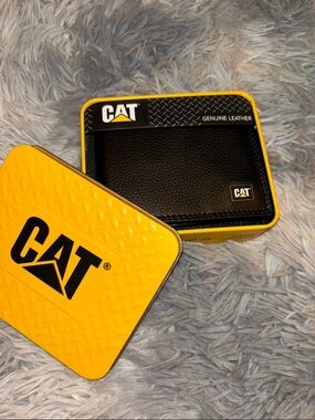 CAT Genuine Leather Black Tri-Fold Wallet with Yellow Tin RFID